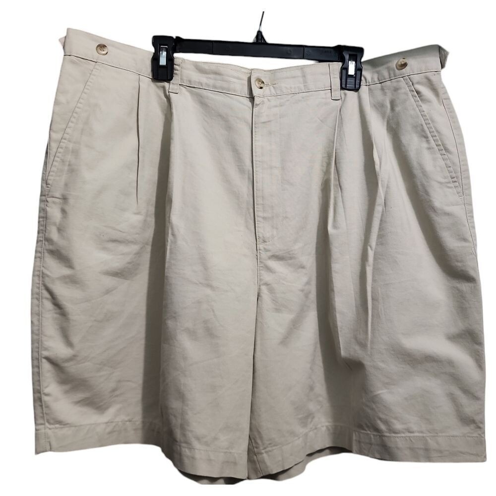 Roundtree & Yorke Men's Beige Cotton Elastic Waist Shorts Classic Fit Size 44